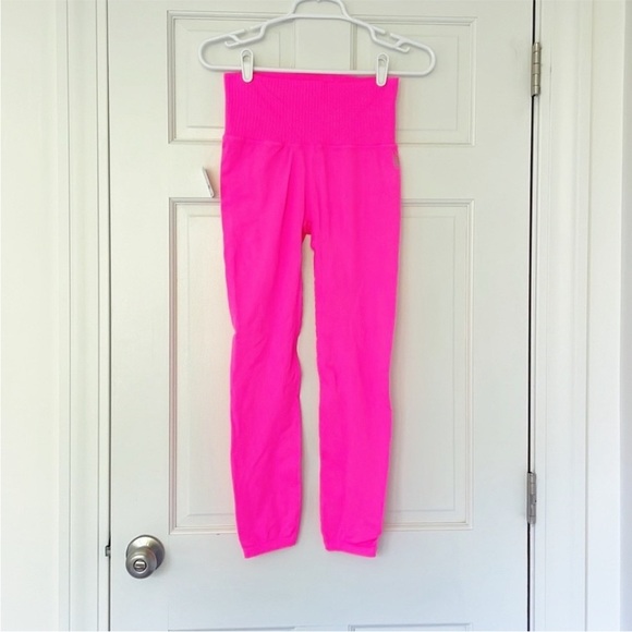 NWT FREE PEOPLE MOVEMENT Good Karma leggings size M/L tropical pink Barbiecore - Picture 4 of 9